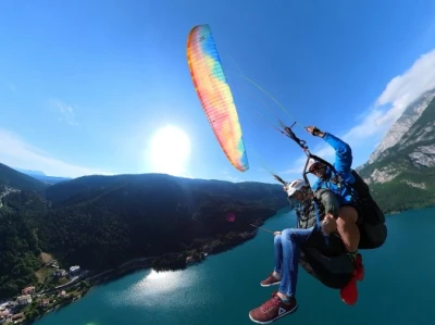 Paragliding Molveno lake_2